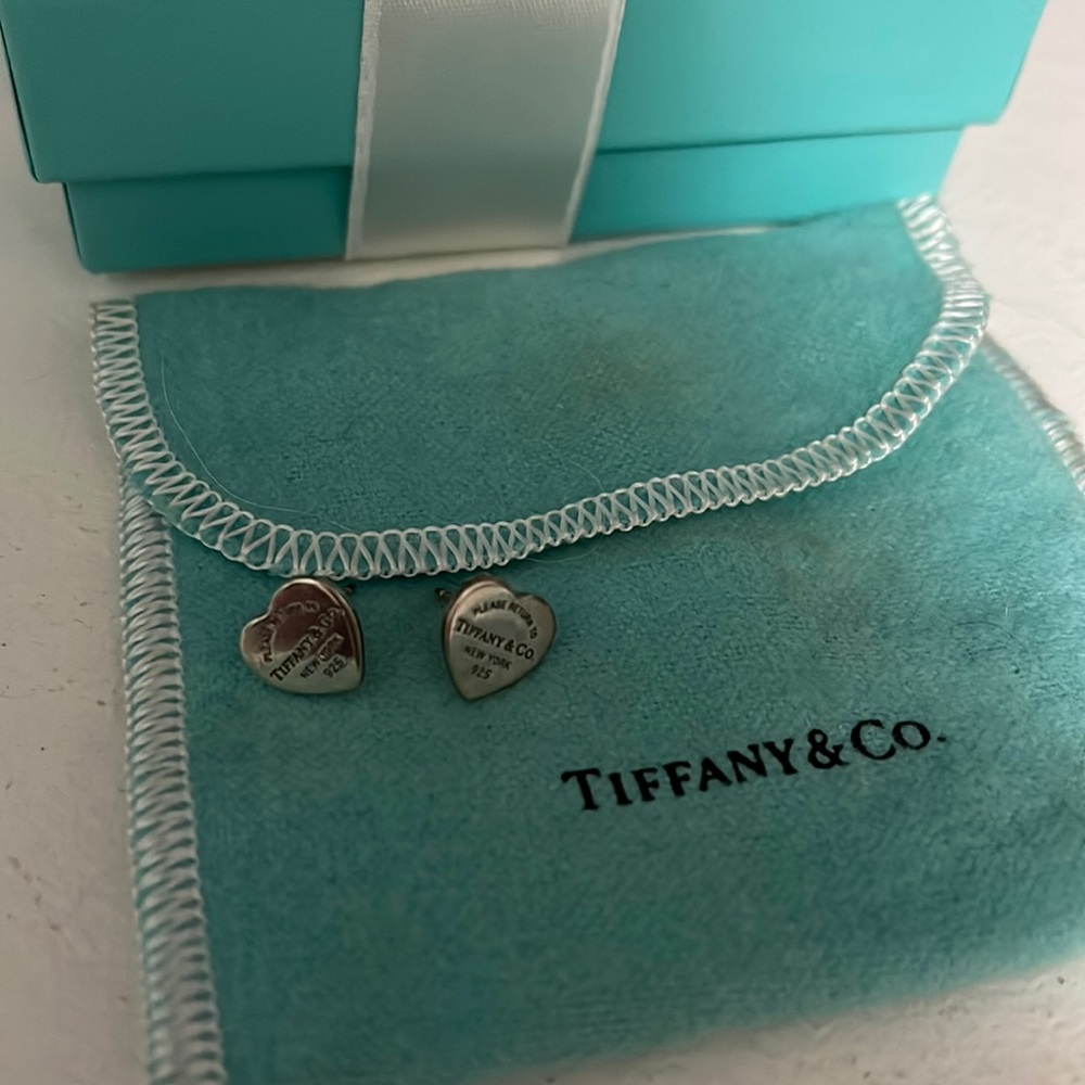 Return to Tiffany heart earrings
